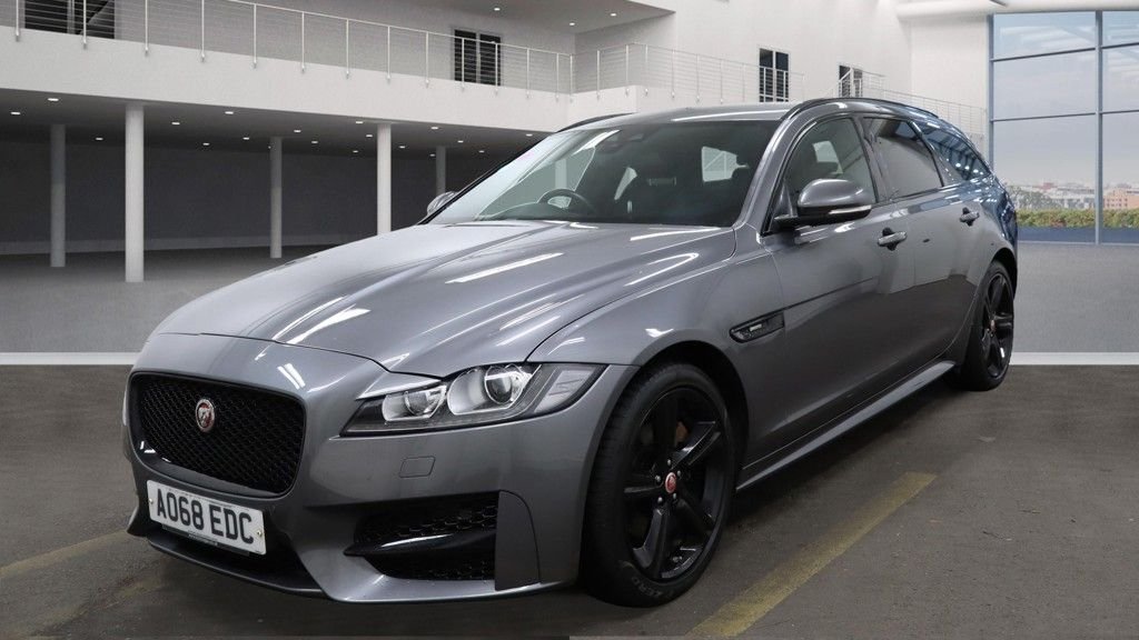 Used Jaguar XF 2018 for sale - 76376144: Photo 2