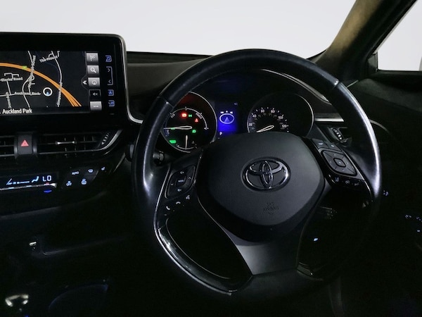 Used Toyota C-HR 2017 for sale - 76235335: Photo 15