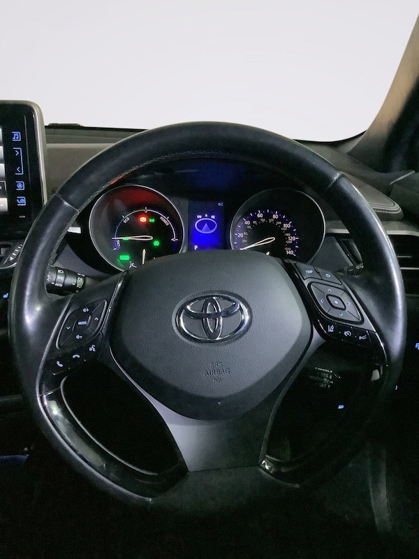 Used Toyota C-HR 2017 for sale - 76235335: Photo 16