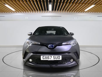 Used Toyota C-HR 2017 for sale - 76235335: Photo 2