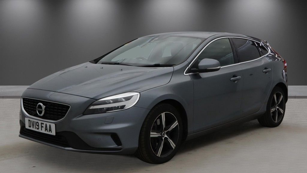 Used Volvo V40 2019 for sale - 78200611: Photo 2