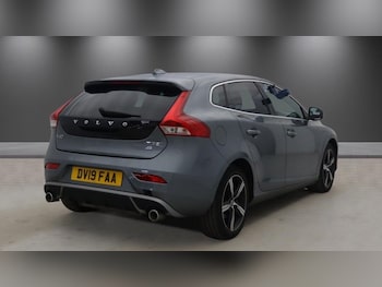 Used Volvo V40 2019 for sale - 78200611: Photo