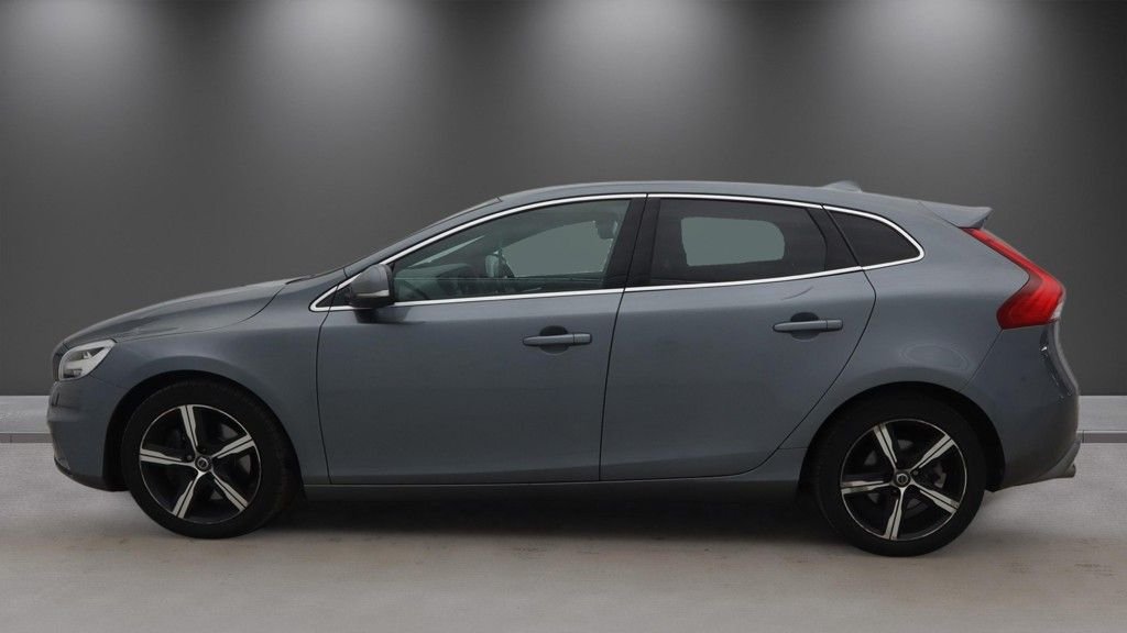 Used Volvo V40 2019 for sale - 78200611: Photo 6