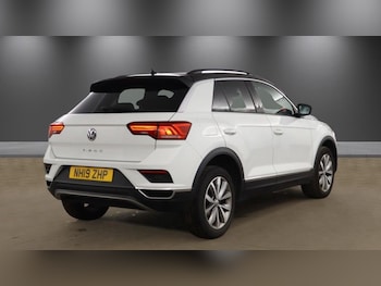 Used Volkswagen T-Roc 2019 for sale - 78373057: Photo