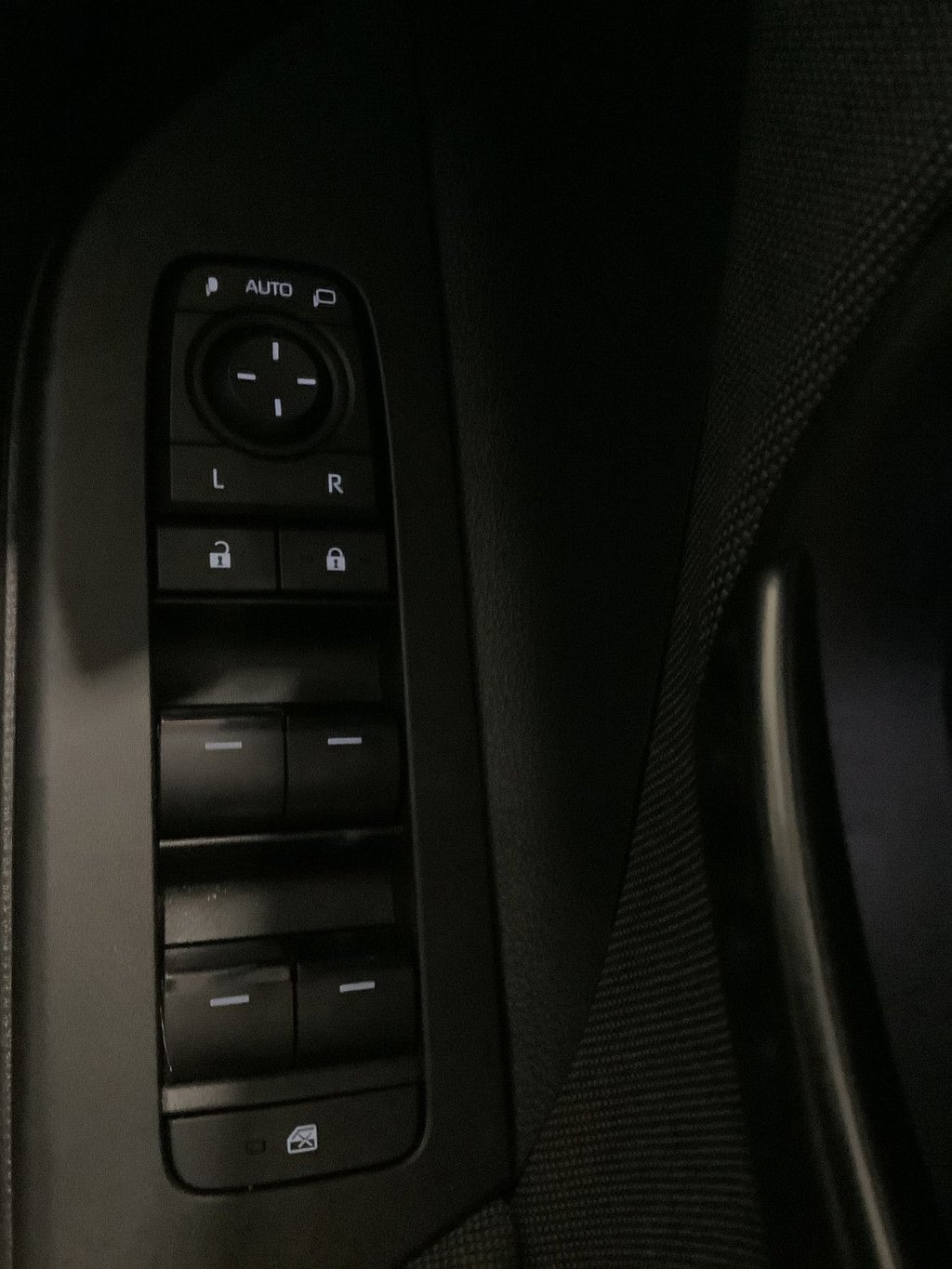 Used Toyota C-HR 2024 for sale - 77593686: Photo 23