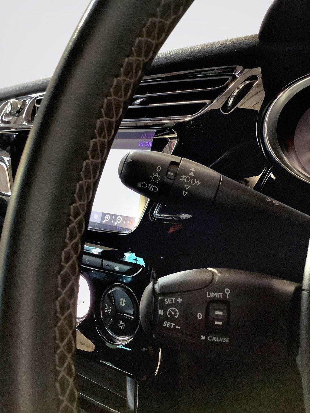 Used DS Automobiles DS 3 2017 for sale - 77680522: Photo 17