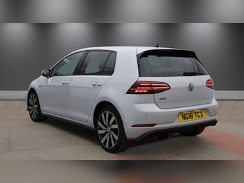 Used Volkswagen Golf 2018 for sale - 78624222: Photo