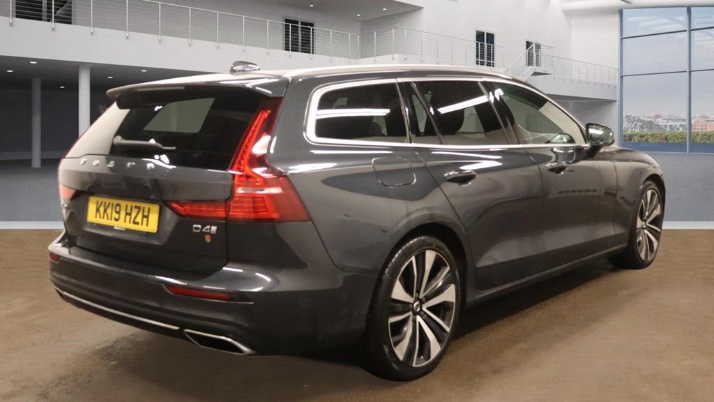 Used Volvo V60 2019 for sale - 77551639: Photo 10