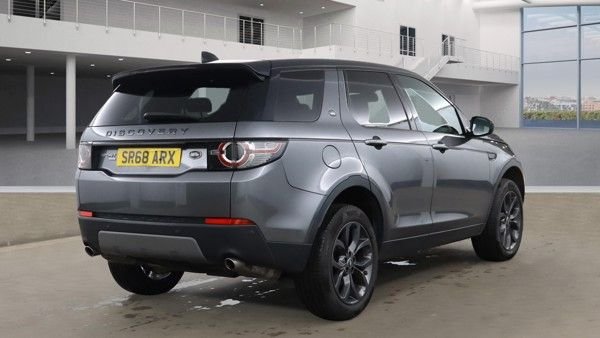 Used Land Rover Discovery Sport 2019 for sale - 76740233: Photo 5