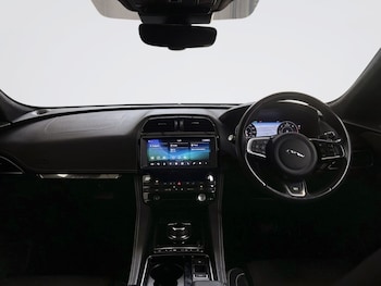Used Jaguar F-Pace 2018 for sale - 78936419: Photo