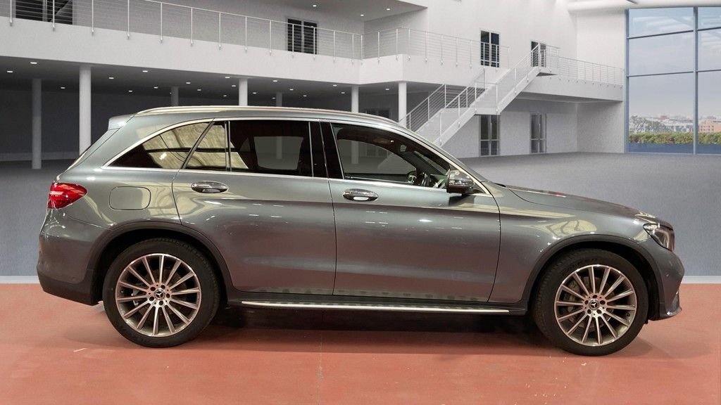 Used Mercedes-Benz GLC 2018 for sale - 76350584: Photo 4