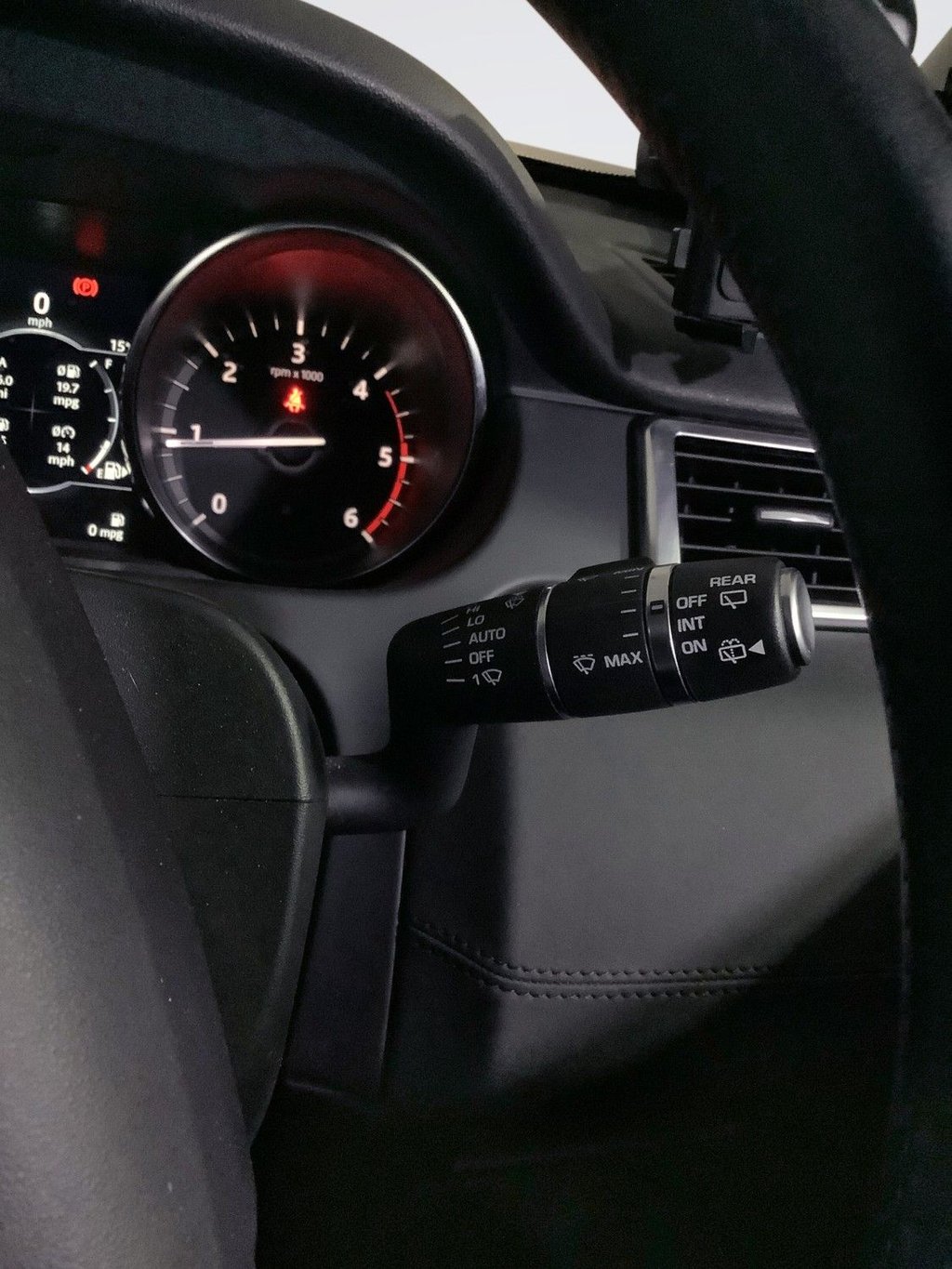 Used Land Rover Discovery Sport 2018 for sale - 76092612: Photo 24