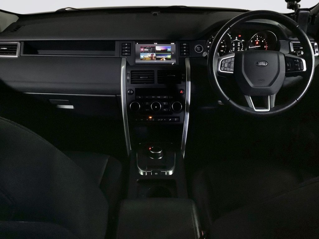 Used Land Rover Discovery Sport 2018 for sale - 76092612: Photo 3