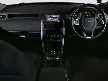 Used Land Rover Discovery Sport 2018 for sale - 76092612: Photo 3
