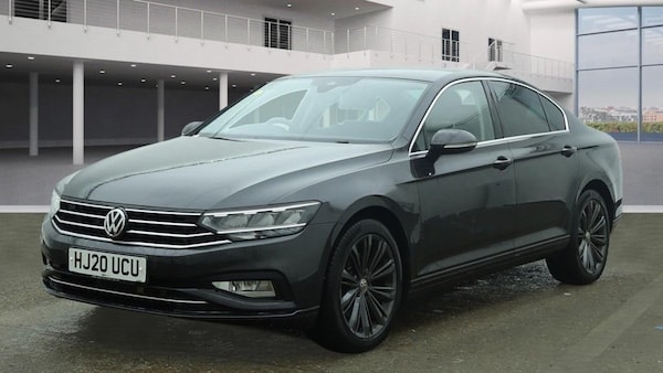 Used Volkswagen Passat 2020 for sale - 76322970: Photo 2