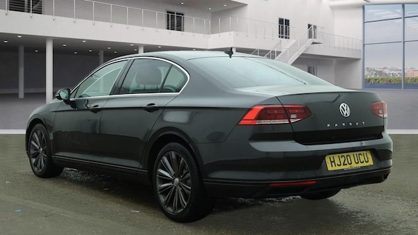 Used Volkswagen Passat 2020 for sale - 76322970: Photo 3