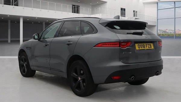 Used Jaguar F-Pace 2018 for sale - 76297147: Photo 3