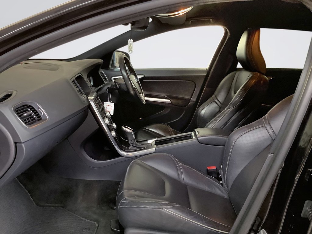 Used Volvo V60 2017 for sale - 78008812: Photo 12