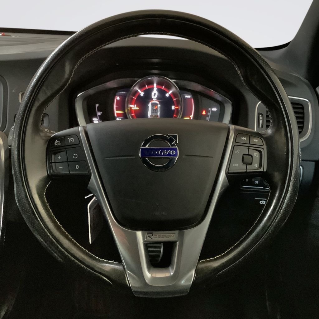 Used Volvo V60 2017 for sale - 78008812: Photo 15