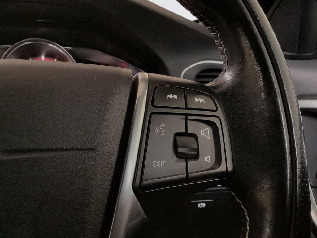 Used Volvo V60 2017 for sale - 78008812: Photo 18