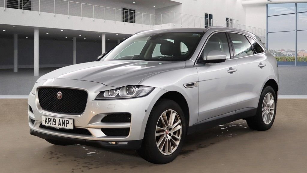 Used Jaguar F-Pace 2019 for sale - 76482176: Photo 2