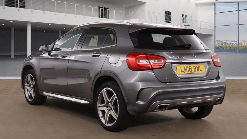 Used Mercedes-Benz GLA 2018 for sale - 76454421: Photo 3