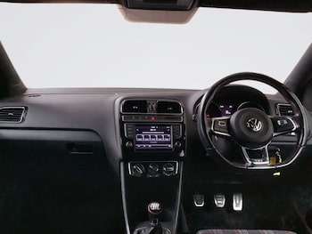 Used Volkswagen Polo 2016 for sale - 78140802: Photo