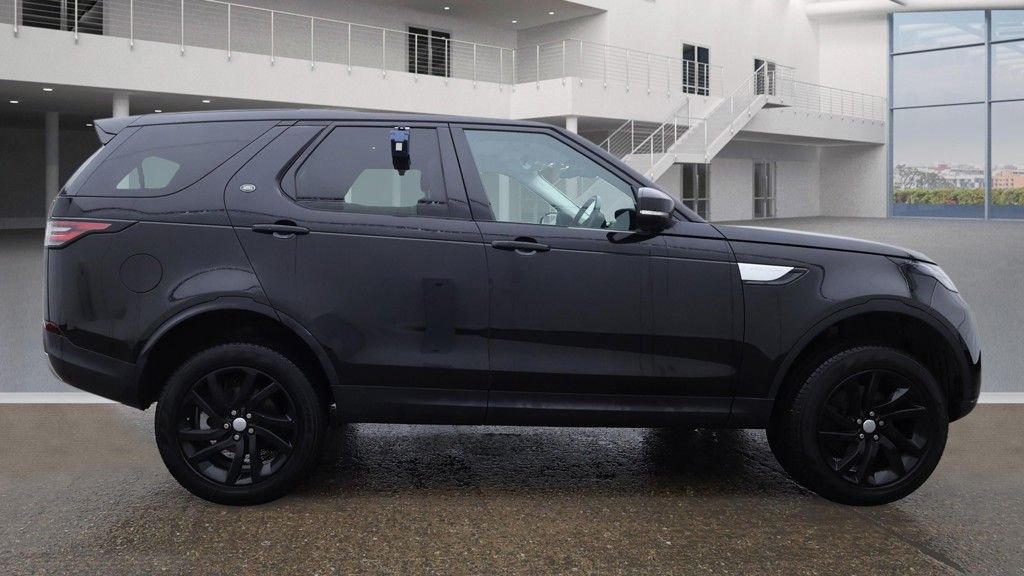 Used Land Rover Discovery 2018 for sale - 77053588: Photo 11