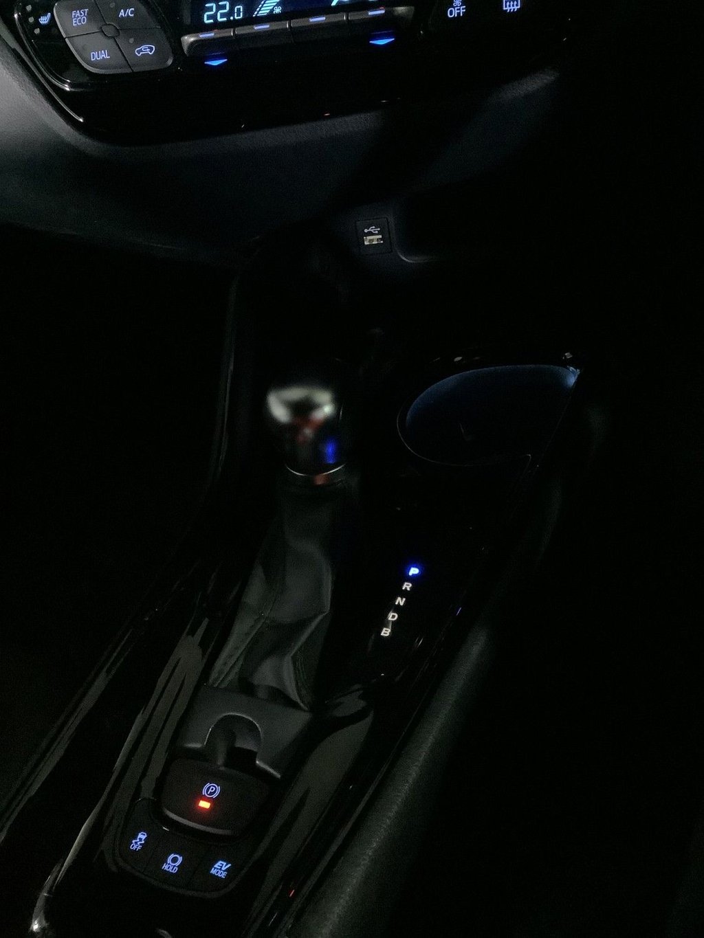 Used Toyota C-HR 2022 for sale - 76417220: Photo 24