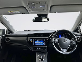 Used Toyota Auris 2018 for sale - 78474635: Photo