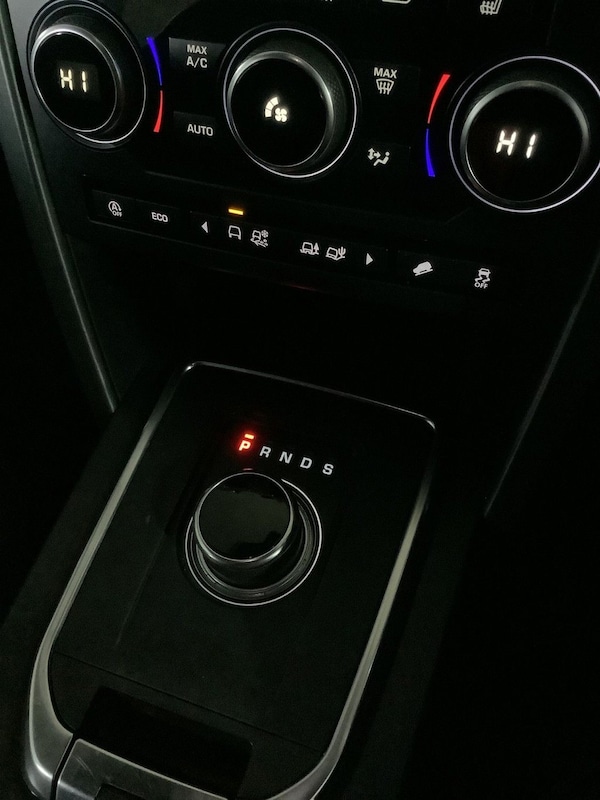 Used Land Rover Discovery Sport 2019 for sale - 76241369: Photo 27