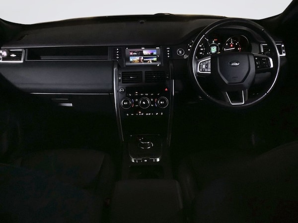 Used Land Rover Discovery Sport 2019 for sale - 76241369: Photo 3