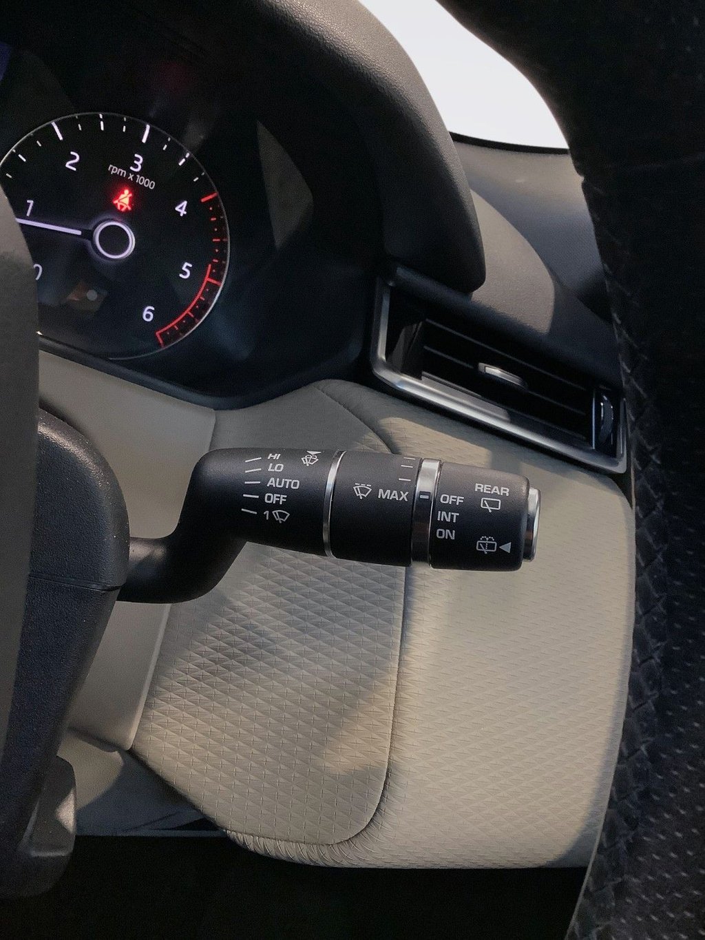 Used Land Rover Range Rover Velar 2018 for sale - 77313336: Photo 17