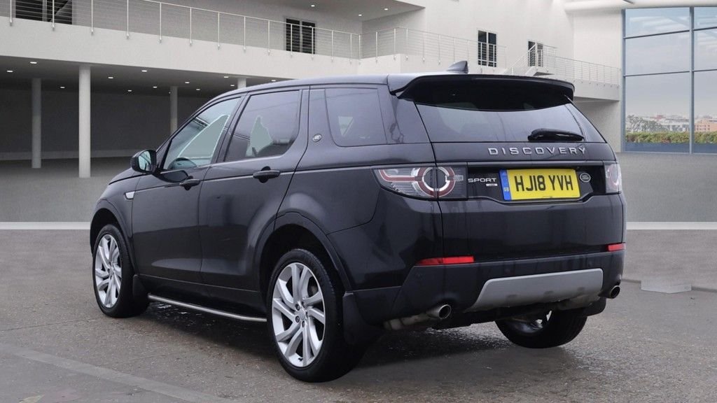 Used Land Rover Discovery Sport 2018 for sale - 76139917: Photo 3