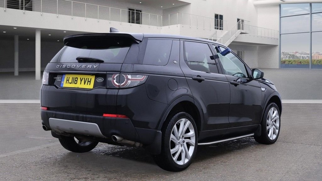 Used Land Rover Discovery Sport 2018 for sale - 76139917: Photo 4