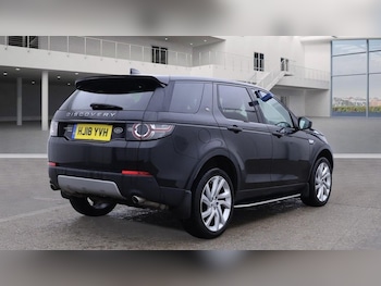 Used Land Rover Discovery Sport 2018 for sale - 76139917: Photo 4
