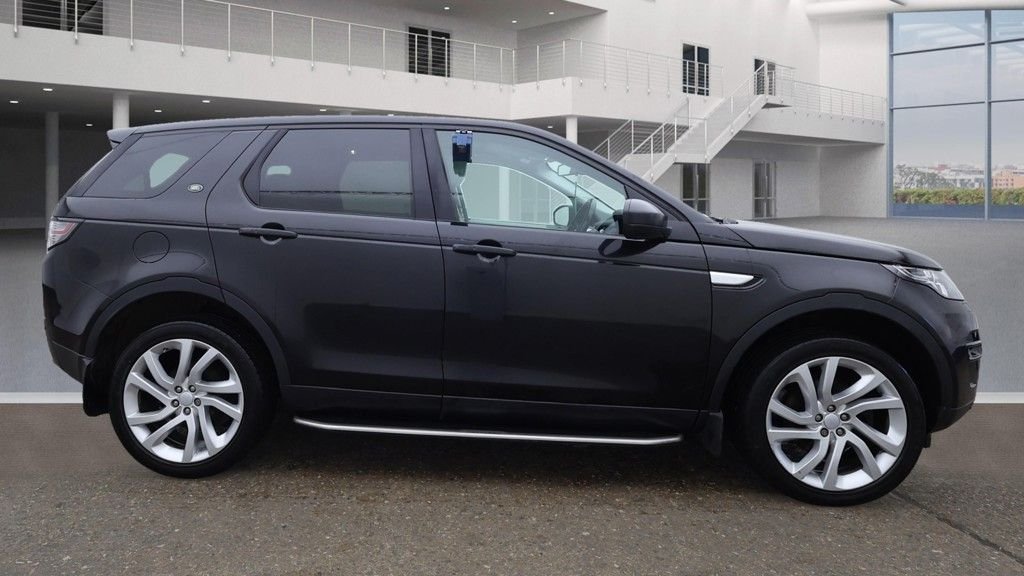 Used Land Rover Discovery Sport 2018 for sale - 76139917: Photo 5