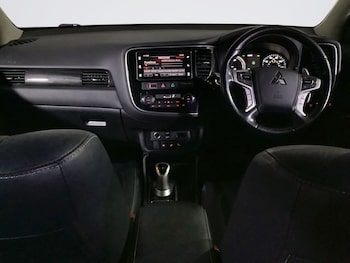 Used Mitsubishi Outlander 2018 for sale - 77327642: Photo