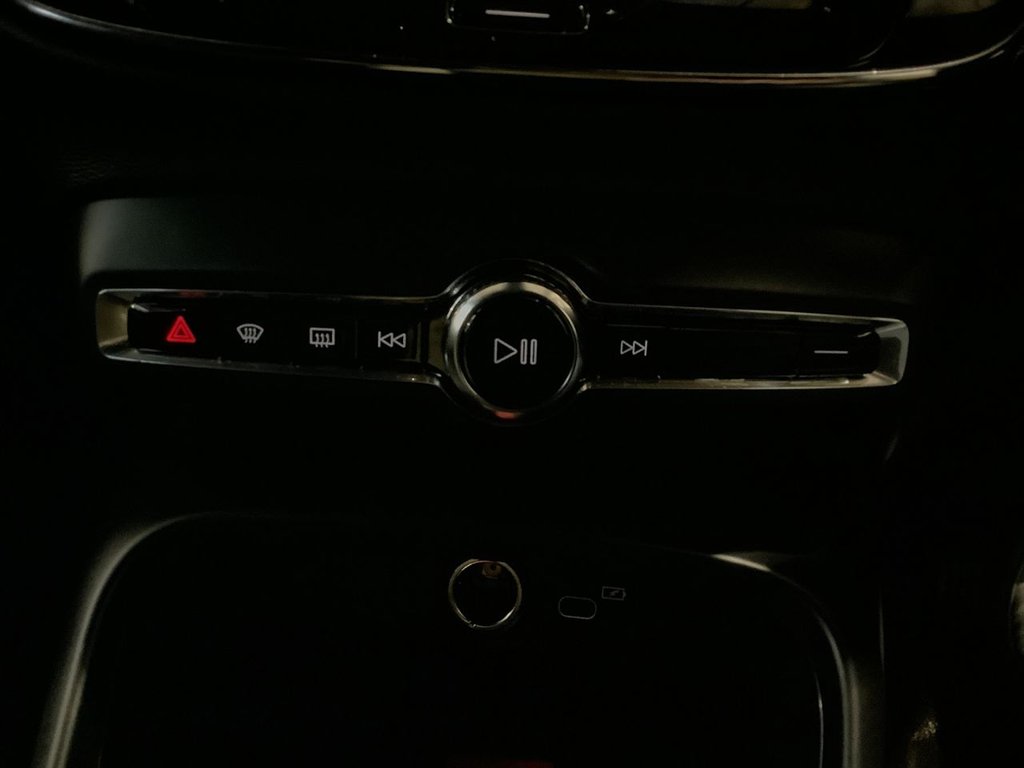 Used Volvo XC40 2022 for sale - 77539530: Photo 24