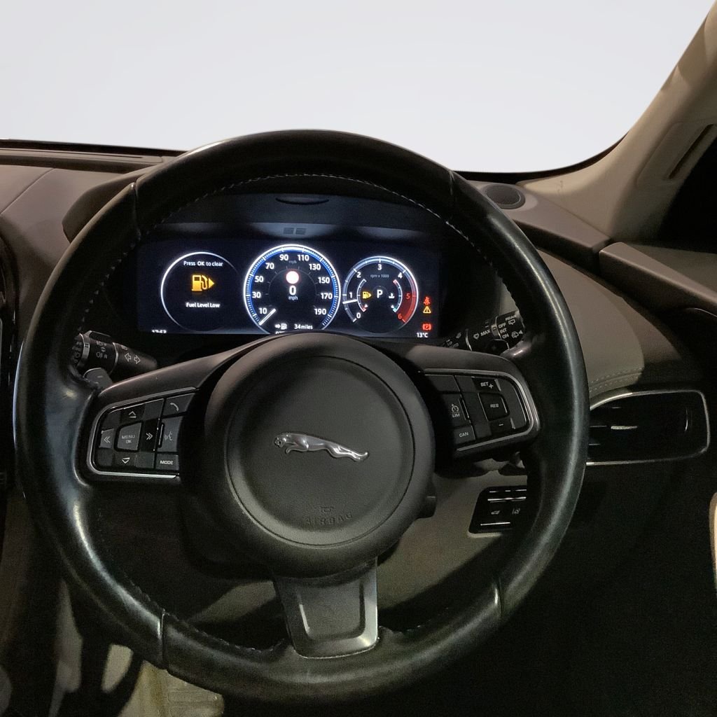 Used Jaguar F-Pace 2016 for sale - 78049537: Photo 16