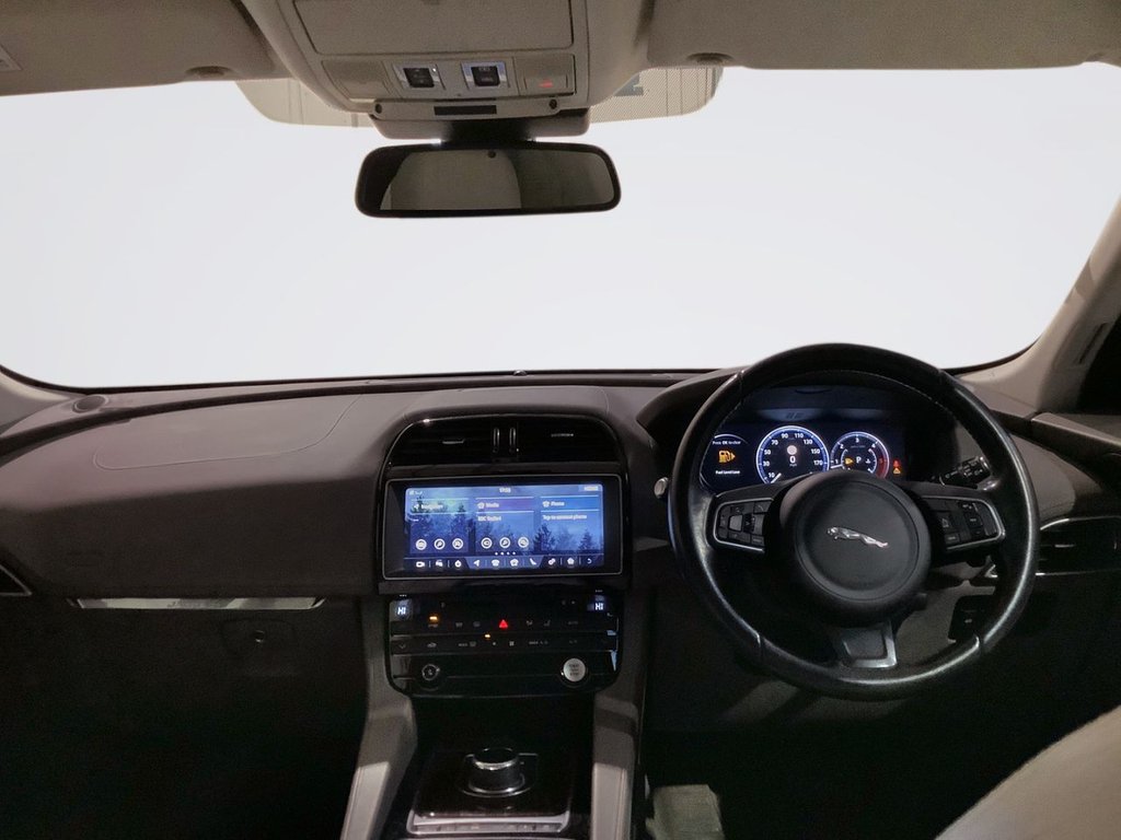 Used Jaguar F-Pace 2016 for sale - 78049537: Photo 3