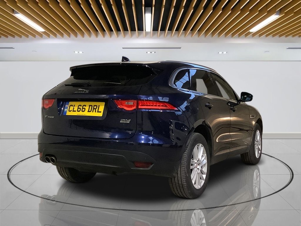 Used Jaguar F-Pace 2016 for sale - 78049537: Photo 8