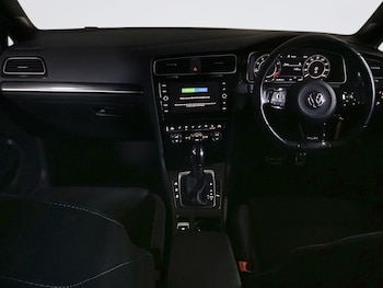 Used Volkswagen Golf 2017 for sale - 76698181: Photo