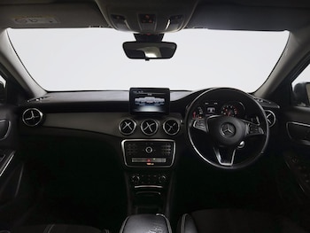 Used Mercedes-Benz GLA 2019 for sale - 78828470: Photo