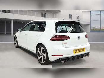 Used Volkswagen Golf 2019 for sale - 75716530: Photo