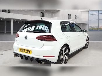 Used Volkswagen Golf 2019 for sale - 75716530: Photo