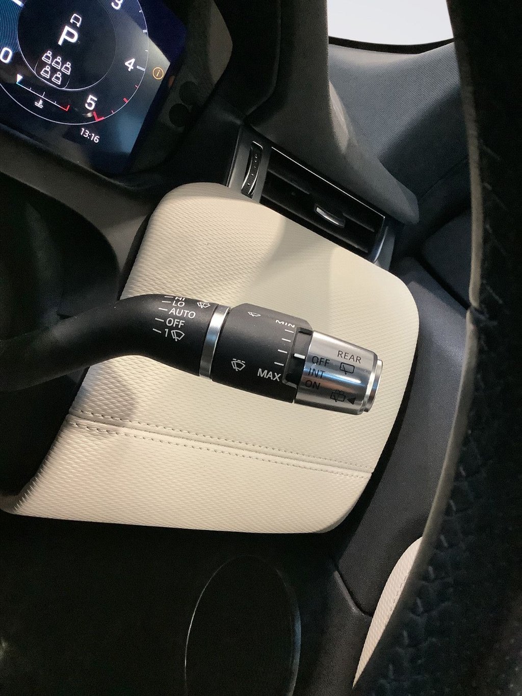 Used Land Rover Discovery Sport 2021 for sale - 76966275: Photo 22