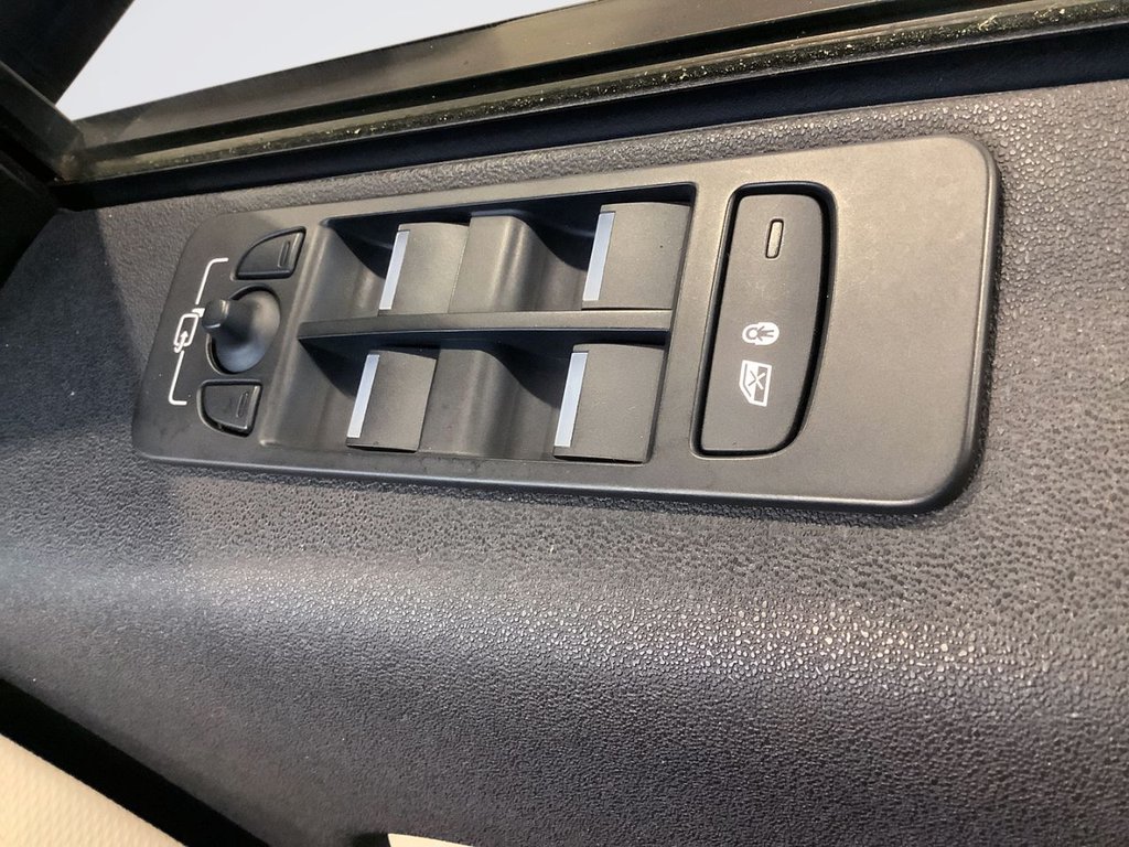 Used Land Rover Discovery Sport 2021 for sale - 76966275: Photo 29