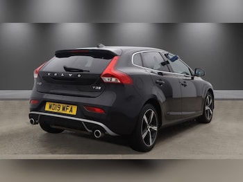Used Volvo V40 2019 for sale - 78364052: Photo