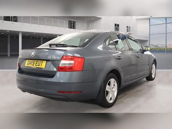 Used Skoda Octavia 2019 for sale - 76430299: Photo